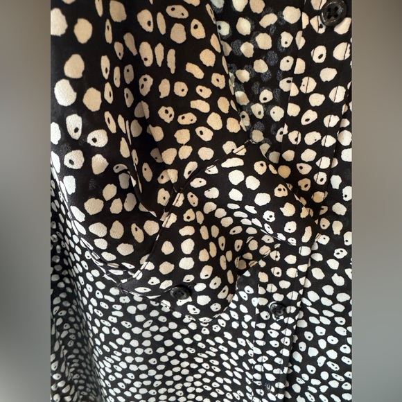 Apt 9 Essentials Button Front Long Sleeve Blouse - Picture 5 of 6